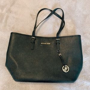 Michael Kors Jet Set Tote